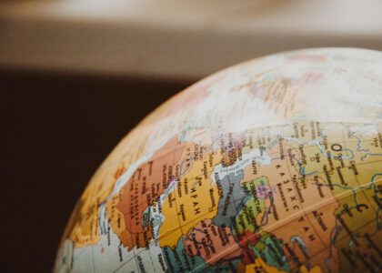 Discover 10 essential language tips to enhance your travel experience abroad. Learn practical phrases, cultural cues, and effective tools to speak confidently during your trip.