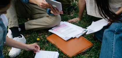 Struggling to stay motivated with language learning? Discover 6 powerful tips to keep going, stay consistent, and enjoy the process—even on tough days.