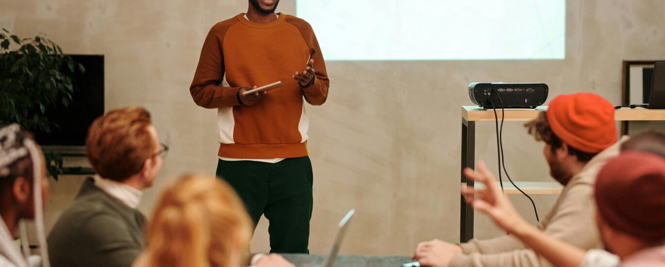 Understand English but can’t speak? These 7 powerful fixes will help you finally start speaking with confidence and improve your fluency fast. ✅