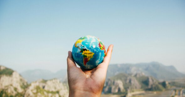 Easy Language Learning for American Travelers: Essential Languages and Phrases for US Citizens