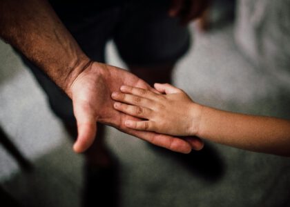 Complete guide to language learning for kids and raising bilingual children.
