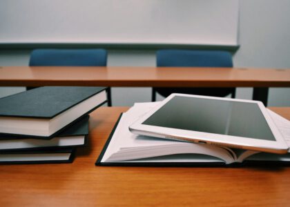 Avoid 10 common language learning mistakes that keep you stuck