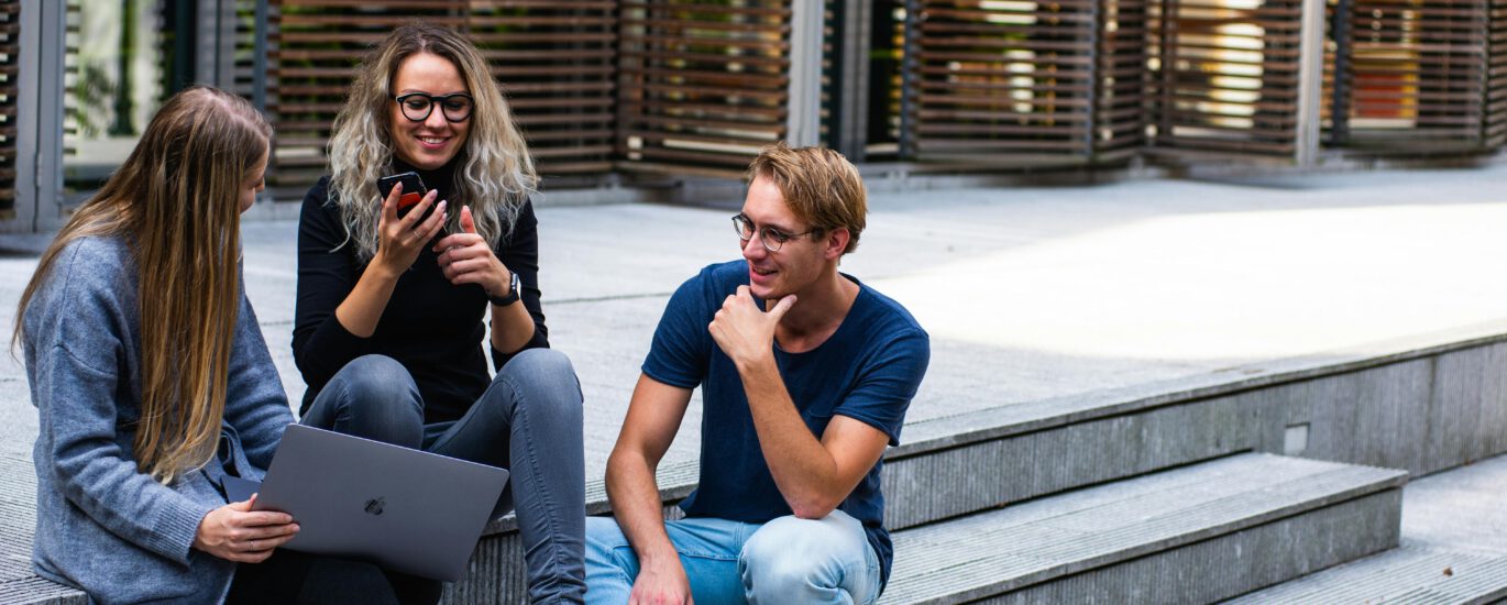 Discover the best language apps for students, including conversation-first options like abblino. See which app types fit your goals, budgets, and schedules and how to build a study stack that actually sticks.