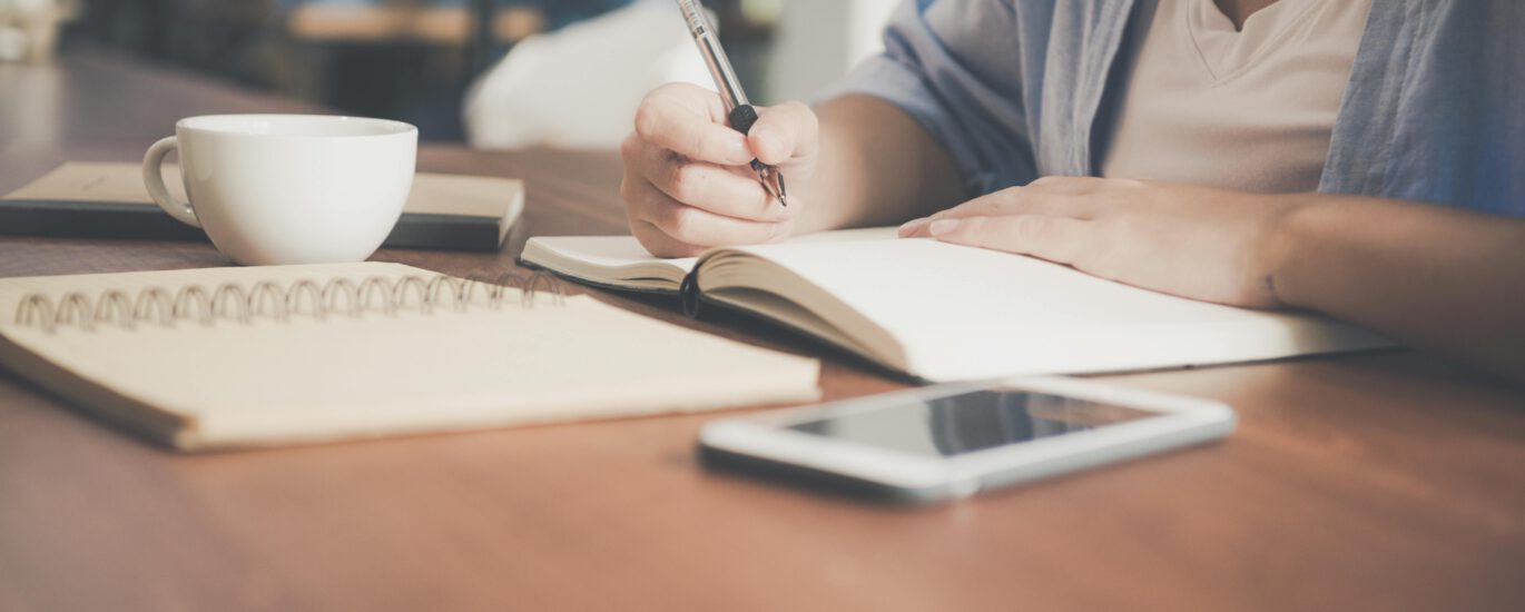 Discover how to learn languages for students with a simple daily routine, smart app stack, and conversation-first practice using abblino. Get proven plans, prompts, and motivation hacks that actually stick.