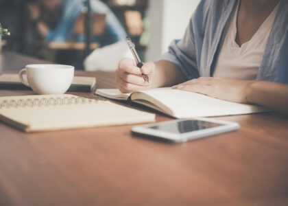 Discover how to learn languages for students with a simple daily routine, smart app stack, and conversation-first practice using abblino. Get proven plans, prompts, and motivation hacks that actually stick.