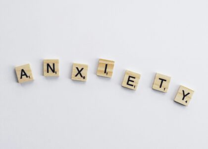 Nervous about speaking a new language? Use this student-friendly system to overcome language anxiety: safe practice, micro-goals, and a 10-day speaking plan, plus abblino prompts for gentle, real-time support.