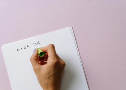 Tired of grammar overload? Learn grammar faster with patterns, chunks, and conversation-first practice. Use this student-friendly system, plus abblino prompts, for clear, natural grammar that sticks.