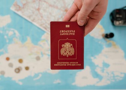 Applying for a residence permit abroad? Use this expat immigration guide: appointments, biometrics, proofs, fees, and follow‑ups,plus abblino role‑plays and phrase banks so your immigration visit is calm and successful.