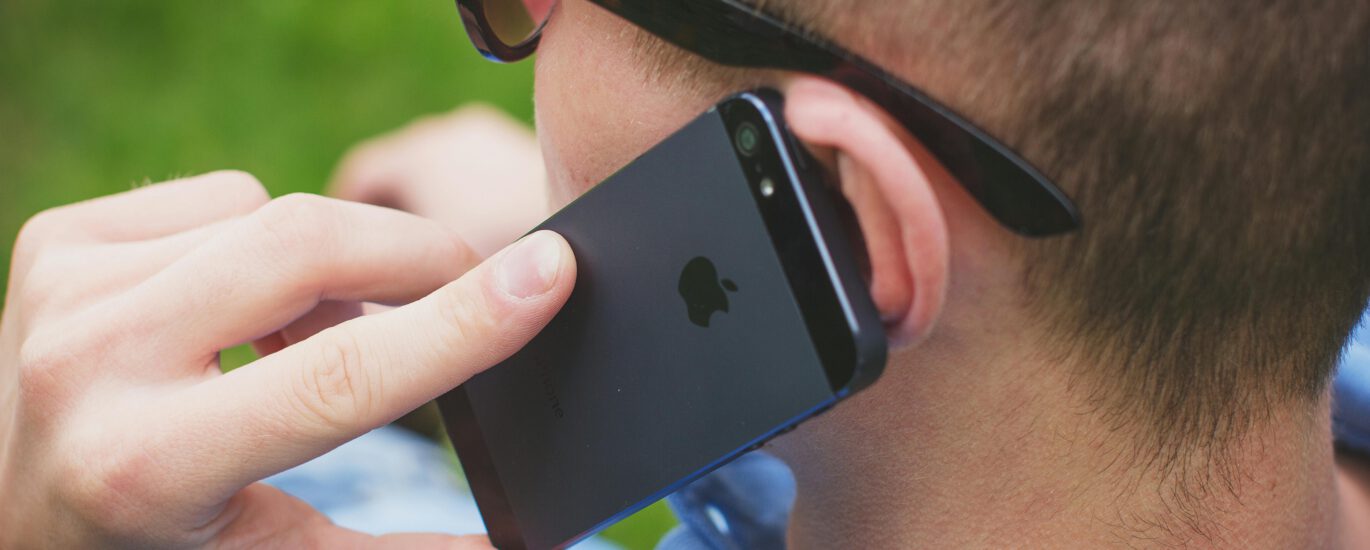 Stop dreading calls abroad. Learn a practical phone-call system for expats, call scripts, clarification phrases, number training, and voicemail decoding, plus abblino role-plays for realistic practice and gentle, useful feedback. How to handle phone calls in a new language.