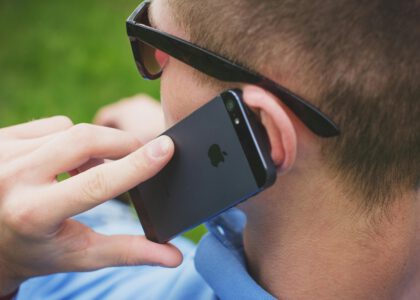 Stop dreading calls abroad. Learn a practical phone-call system for expats, call scripts, clarification phrases, number training, and voicemail decoding, plus abblino role-plays for realistic practice and gentle, useful feedback. How to handle phone calls in a new language.