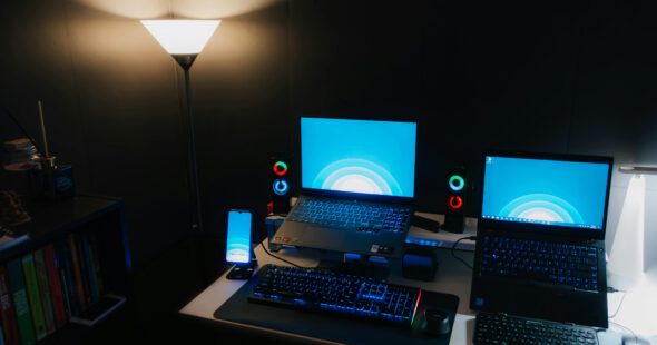 Tech Setup Abroad: Wi‑Fi, Devices, Support, and Safe Online Habits for Expats Helpful Advice 2026